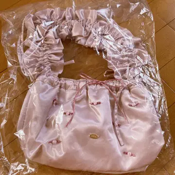 릴리 브라운 새틴 버킷백 쁘띠 로즈 핑크