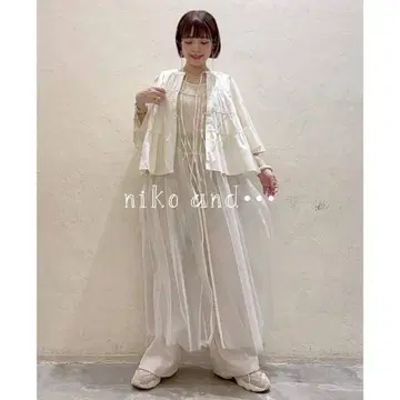 Niko and - *리본 셔링 플레어 블라우스