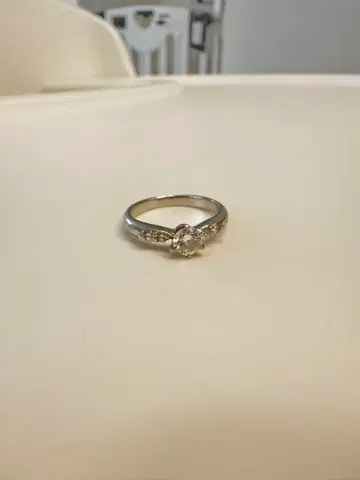 플라티나 다이아몬드 반지 0.30캐럿 사이즈 210