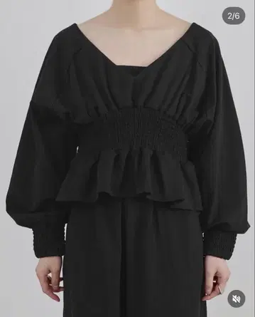 V넥 디자인 블라우스 AK089 블랙