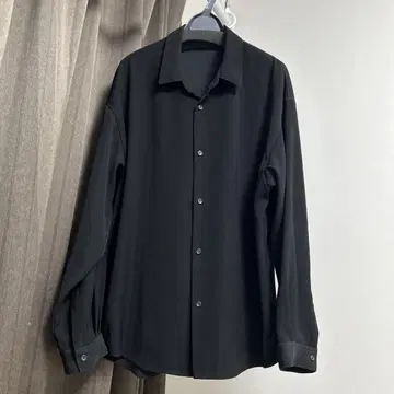 HARE 블랙 긴팔 셔츠