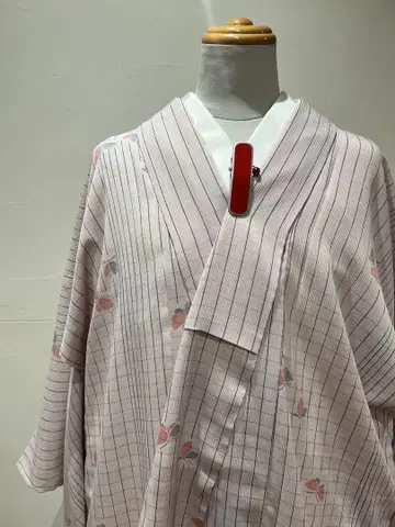 세탁 가능한 단의 기모노 그레이 핑크 계열 나비 새상품급 중고