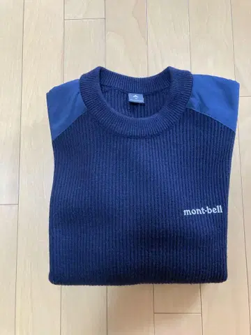 mont-bell 네이비 스웨터