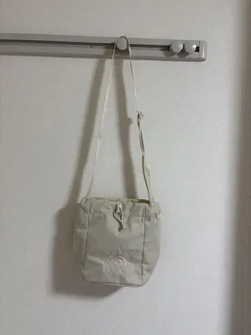 THE NORTH FACE 베이지 숄더백