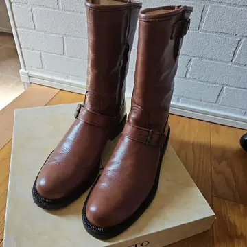 브라운 가죽 엔지니어 부츠 VELETTO