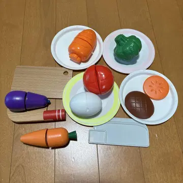 컬러풀한 식재료 모양 완구 세트