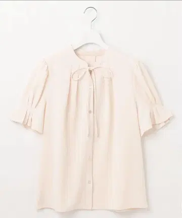 Feroux 리본 스키퍼 블라우스 아이보리