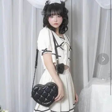 허니시나몬 하트형 숄더백