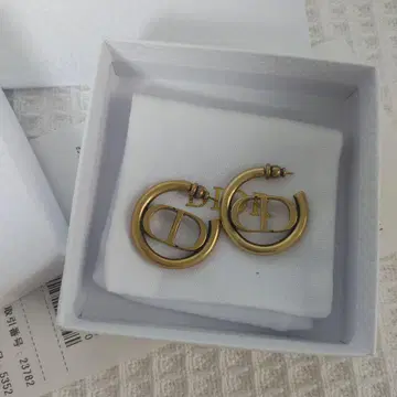 30 몽테뉴 CD 후프 귀걸이