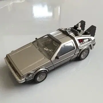 BACK TO THE FUTURE EXCEED MODEL 데로리안