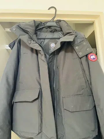 Canada Goose 블랙 다운 자켓