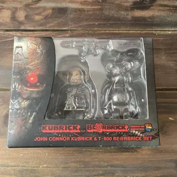 베어브릭 터미네이터 TERMINATOR SALVATION 세트
