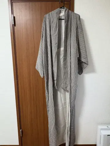 스트라이프 롱 가운