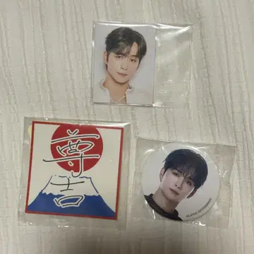 INI XQUARE MASTERPIECE 회장 한정판 캡슐 토이