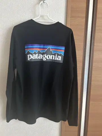 patagonia 블랙 긴팔 T셔츠 S