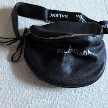 블랙 바디백