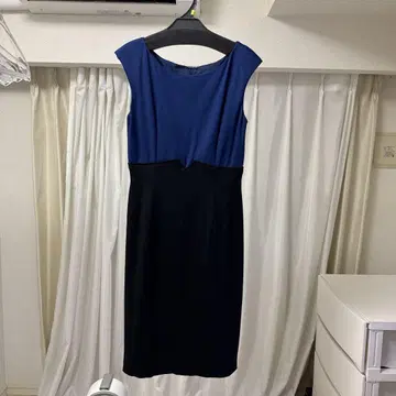 새상품급 핑키앤다이안 네이비 블랙 반팔 무릎 기장 원피스 36