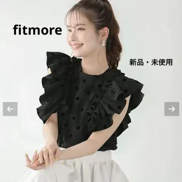 Fitmore 플로키 도트 숄더 프릴 블라우스