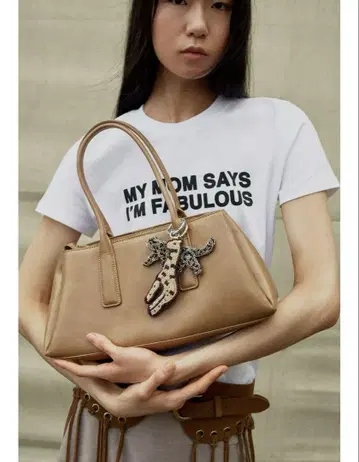 택 포함 새상품 ZARA CITY 크랙 텍스처 베이지 색상 완판템