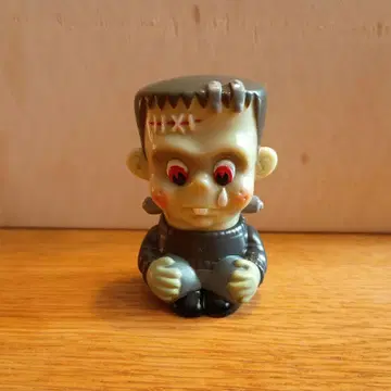 VAG 23 Lil' Sad Franky 소프트 비닐