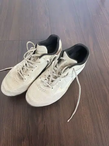 MIZUNO 스파이크