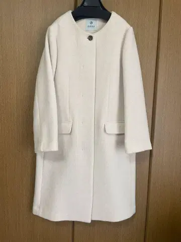 [ 기간 한정 가격 ] 나노 유니버스 퍼 달린 노카라 울 코트 아이보리