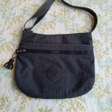 KIPLING 네이비 숄더백