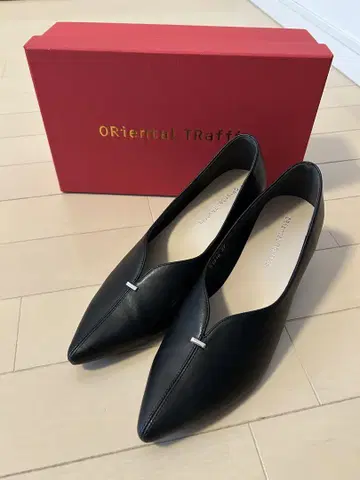 [오리엔탈 트래픽] 프티 메탈 힐 펌프스