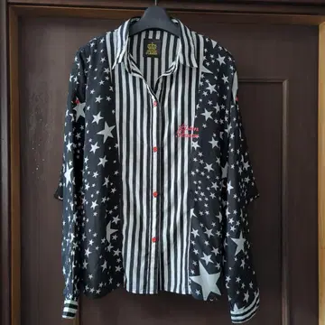 Listen Flavor 스트라이프 별 패턴 긴팔 셔츠