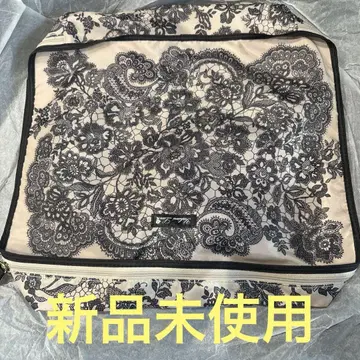 Yoshimi Lace 트래블 파우치
