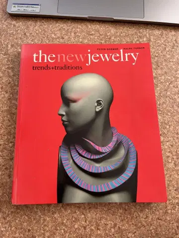 the new jewelry 네이비 템포 주얼리 외국도서