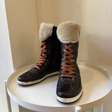 레어 MANAS DESIGN 문 부츠