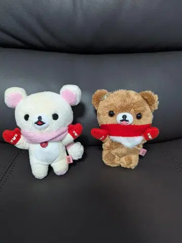 차이로이코구마 코리락쿠마 인형 배지