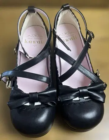 axes femme kawaii 사다리 레이스 스캘럽 펌프스 블랙 M