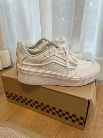 VANS ISSAC 로우컷 스니커즈 화이트 22cm