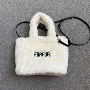 FURFUR 에코 퍼 토트백 화이트 x 블랙