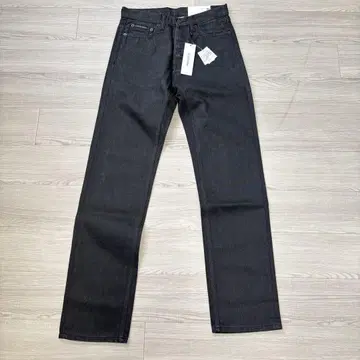 [ 새상품 ] Calvin Klein 블랙 스트레이트 레그 데님 28in