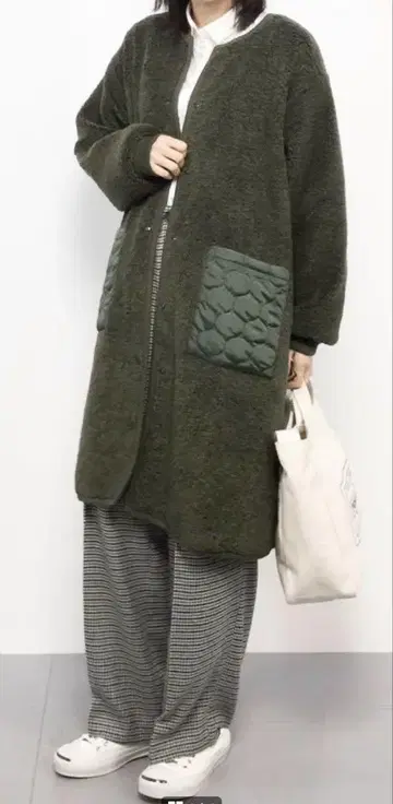 PAR ICI 팰리시 보아 퀼팅 노카라 코트
