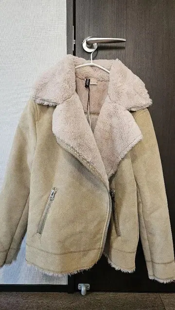 페이크 무스탕 자켓