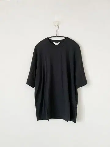 STILL BY HAND 넵트 크루넥 티셔츠