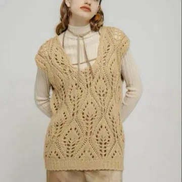 eaphi U NECK LEAF PATTERN KNIT VEST