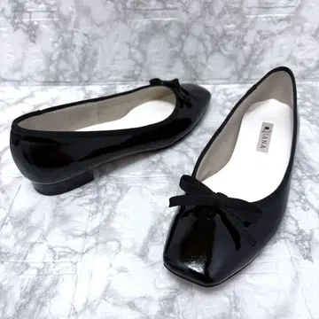 새상품급 DIANA 다이애나 에나멜 플랫 펌프스 블랙 리본 23.0cm