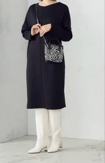 새상품급 체형 커버 컴시즘 네이비 7부 소매 롱 원피스 전후 2WAY