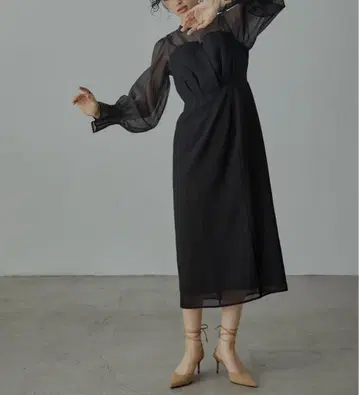 niana 뷔스티에풍 볼륨 슬리브 쉬폰 드레스