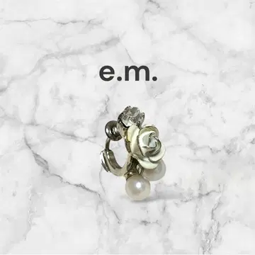 e.m. 이엠 귀찌 꽃 펄 한쪽용