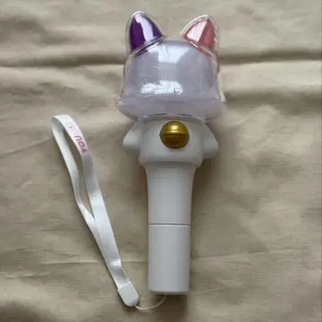 ME:I official light stick