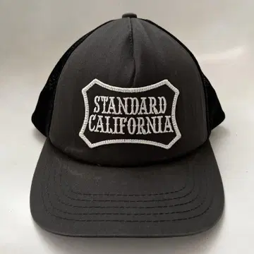 STANDARD CALIFORNIA 메쉬 캡 블랙