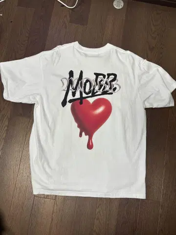 MoBe 빨간색 하트 티셔츠
