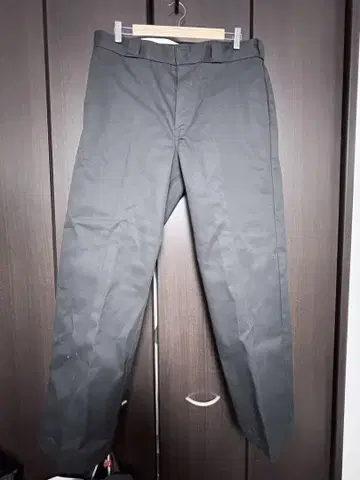 Dickies 블랙 치노 팬츠