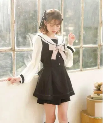 LIZLISA 세일러 카라 리본 포함 스커트 셋업